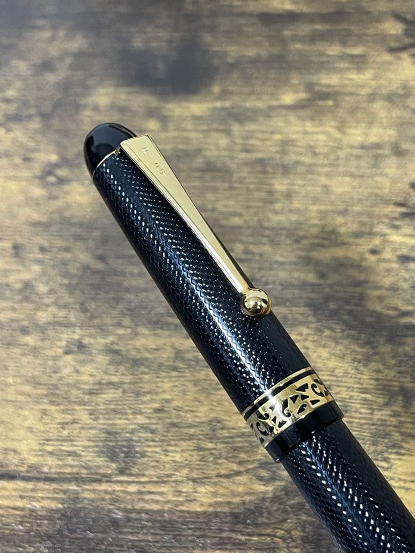 未使用　1983年製　パイロット　創業65周年記念　シリアルナンバー　M 万年筆