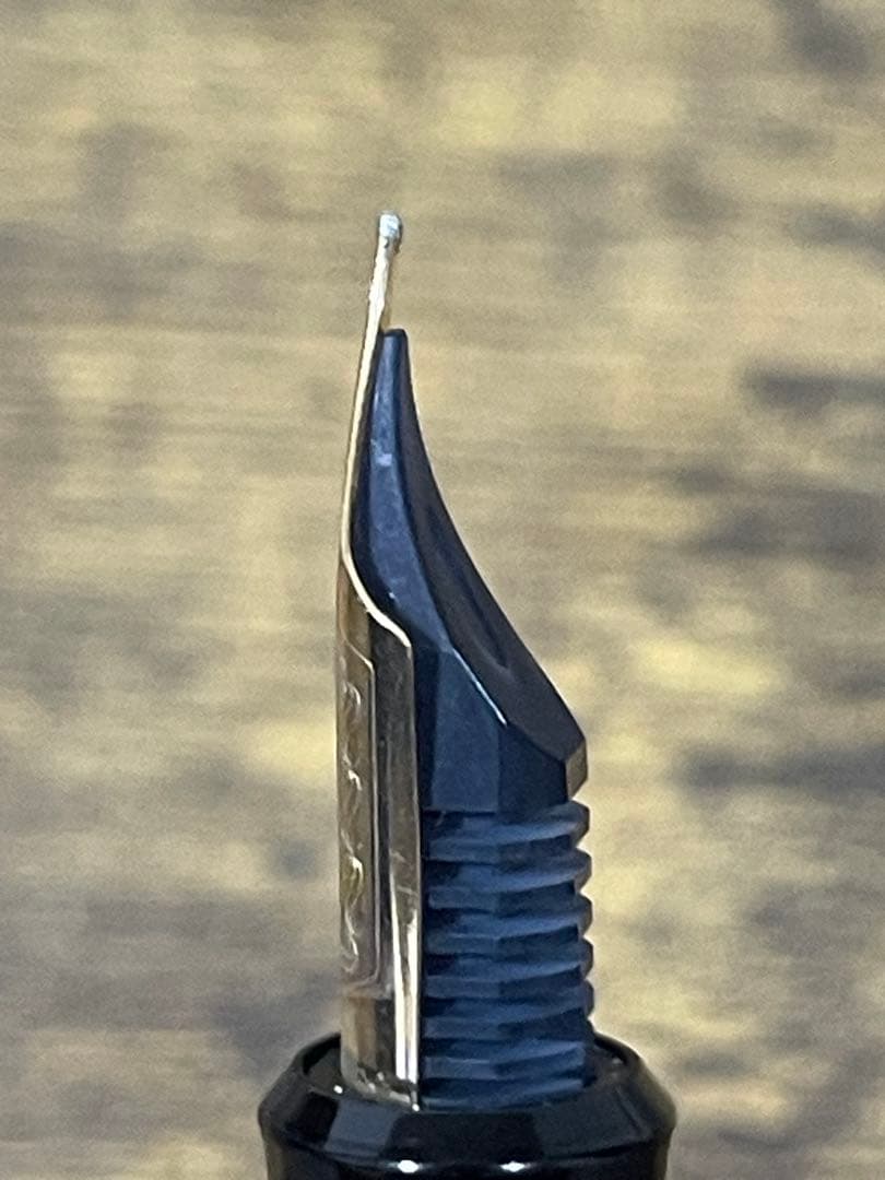 未使用　1983年製　パイロット　創業65周年記念　シリアルナンバー　M 万年筆