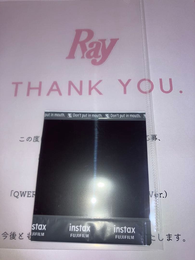 QWER マゼンタ サイン入りチェキ Ray