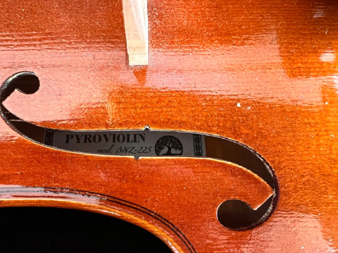 Pyroviolin 4/4バイオリン本体Gewaケース付き