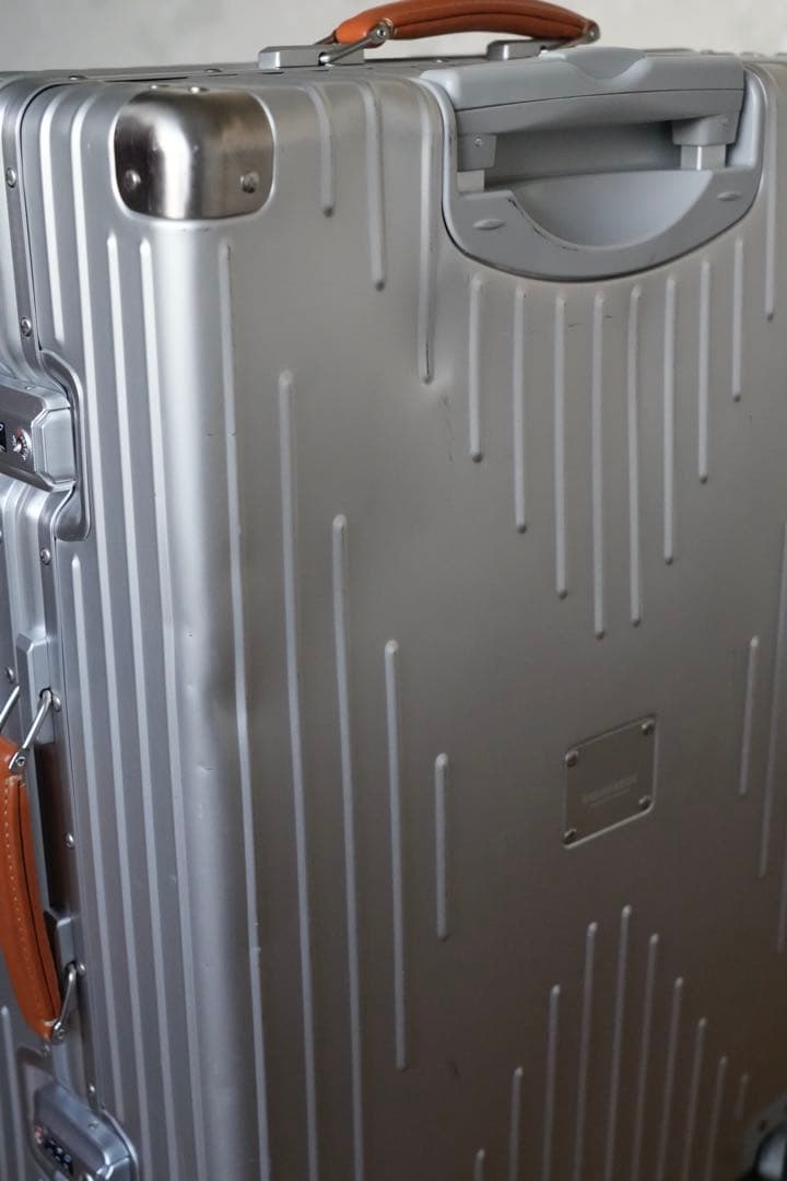 イノベーター innovator スーツケース アルミ 70l