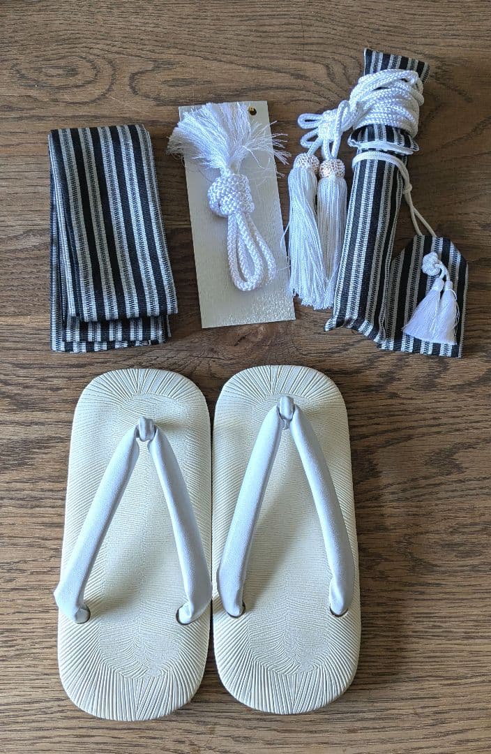 七五三　フルセット　5歳　男の子　羽織袴　白　白地　5才７才　着物　雪駄付き