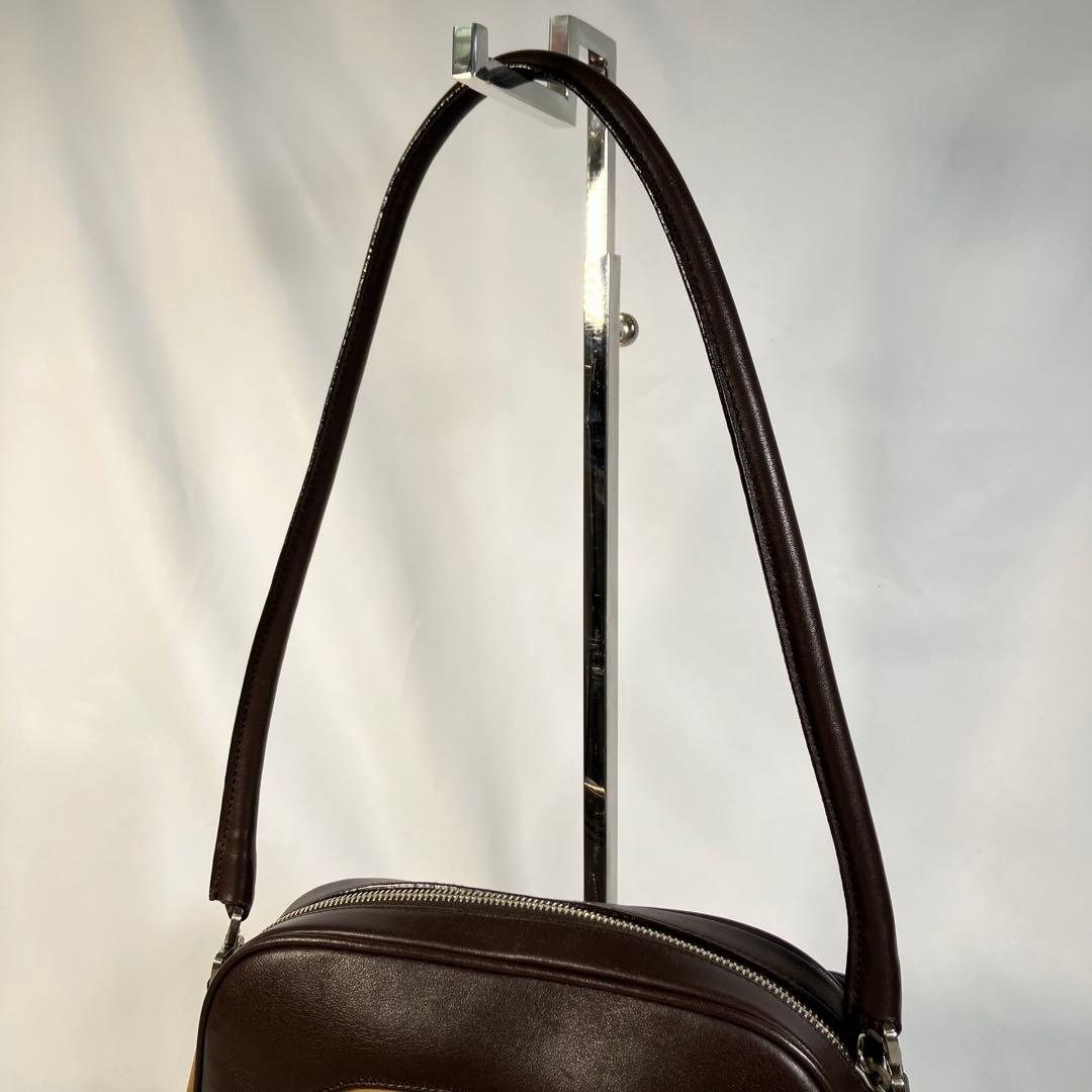 PRADA プラダ ショルダーバッグ セミショルダー 肩掛け レザー