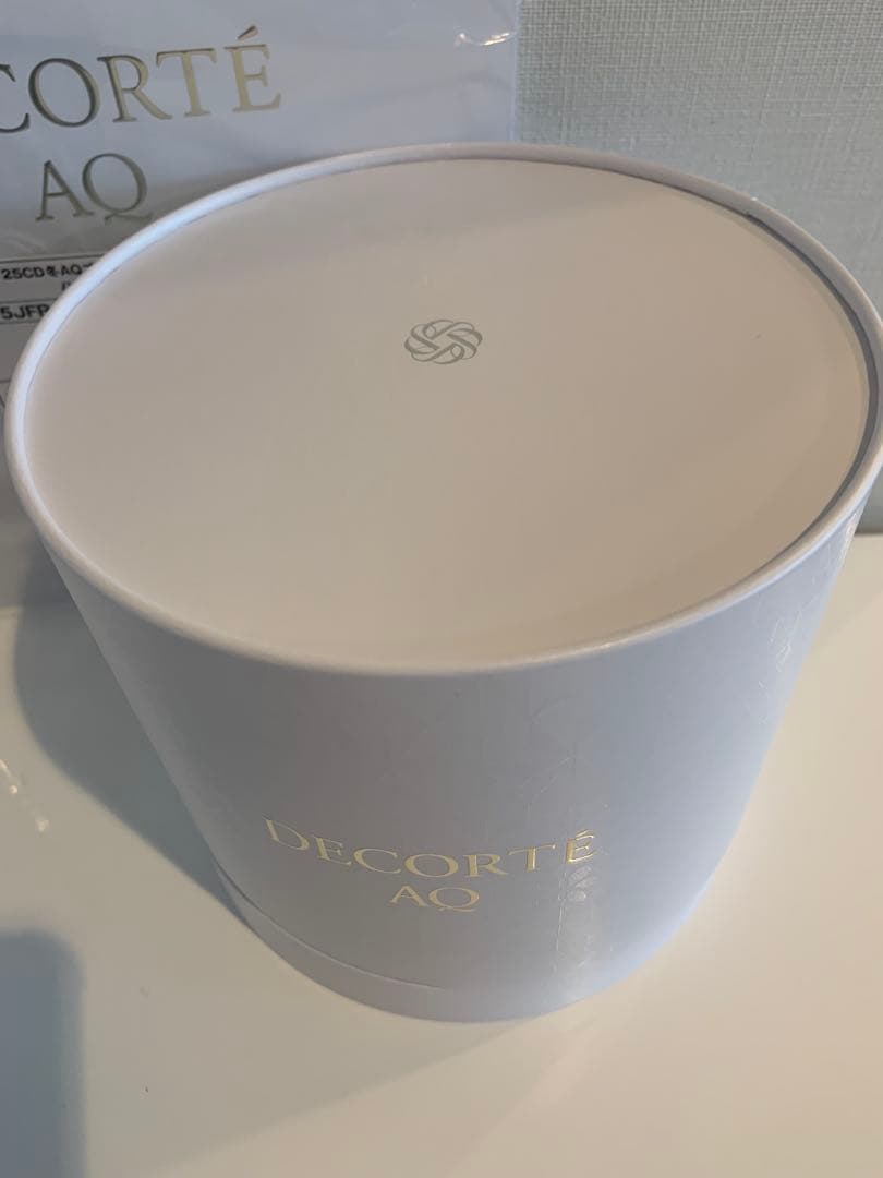 コスメデコルテ　AQ ラディアンスコフレⅡ 2025