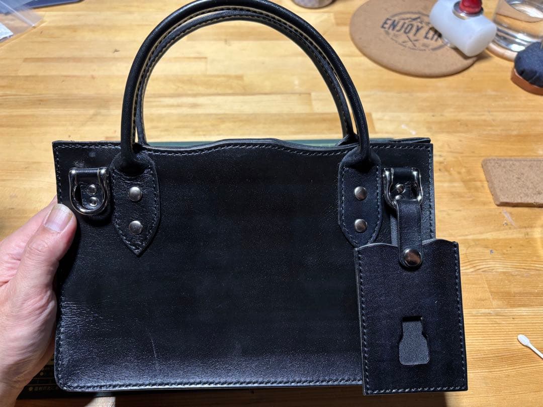 チャリー出品です。