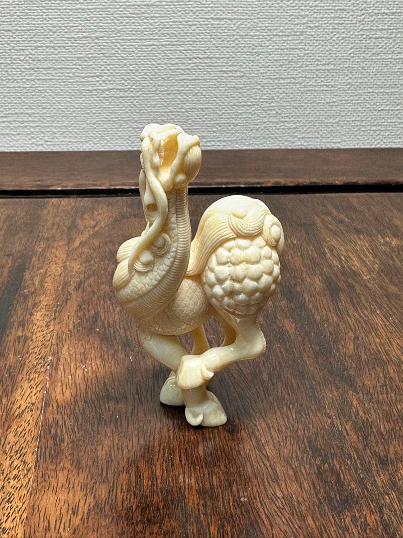 キリン麒麟 緒締 根付 提げ物 牙彫 天然材質 置物 骨董古美術 ねつけの