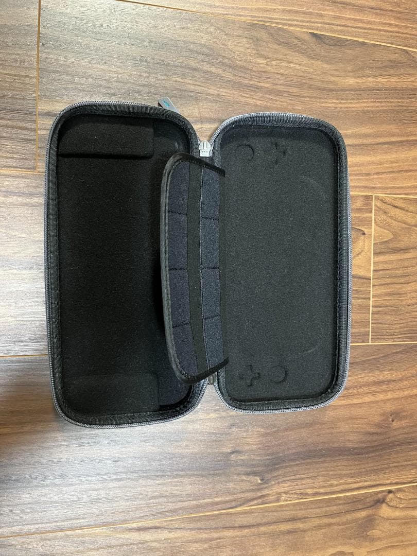 Nintendo Switch 本体 ケース付き