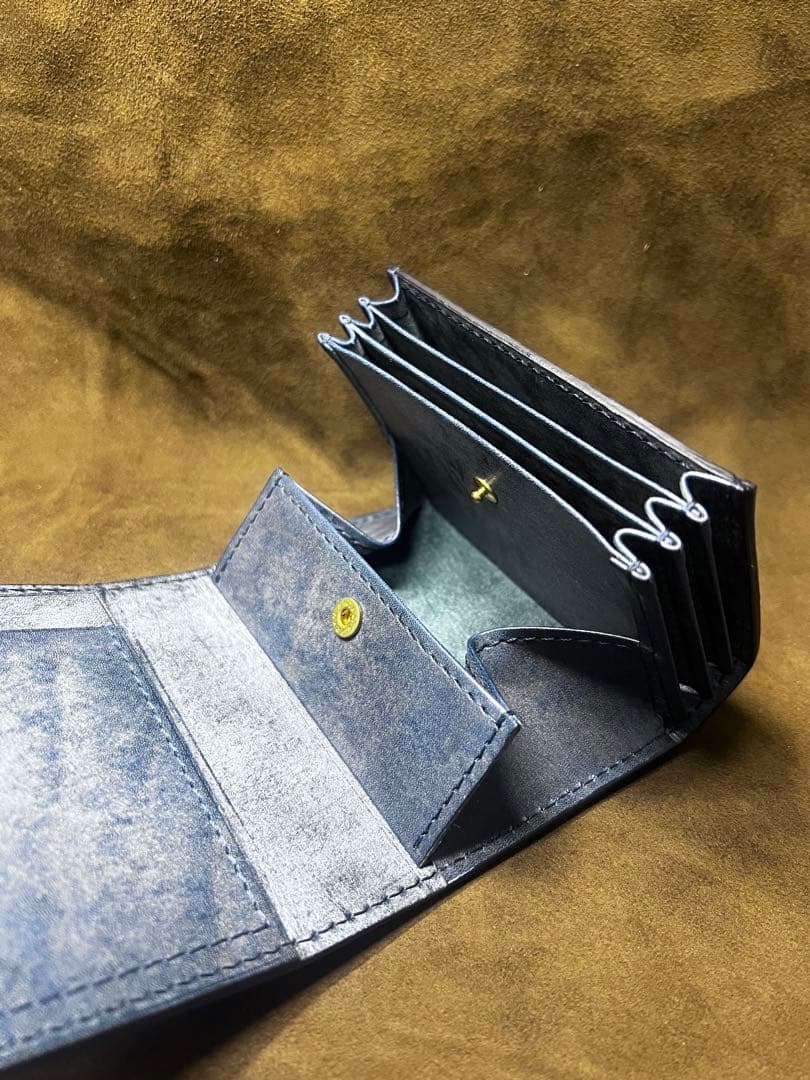 いち　エムピウ ミッレフォッリエ　同型　革財布　コードバン×2