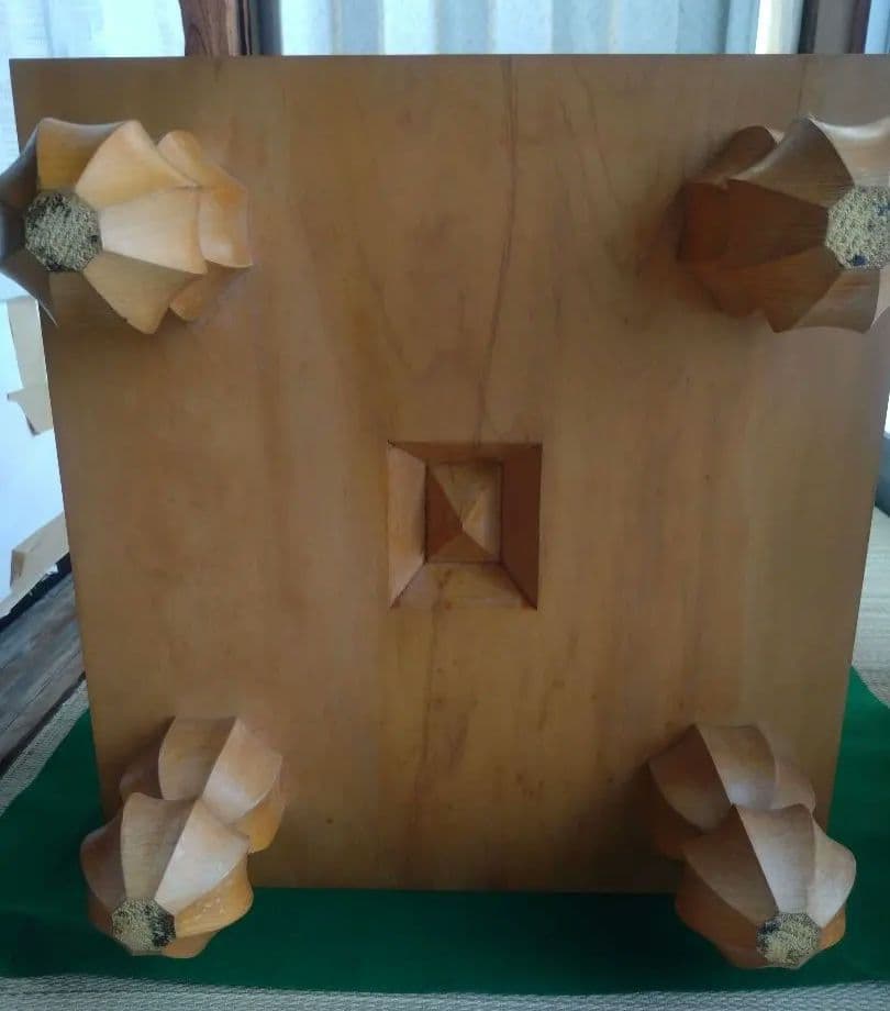 値下げ【囲碁】国産本榧　極厚　8寸碁盤＋本蛤、那智黒28号付き