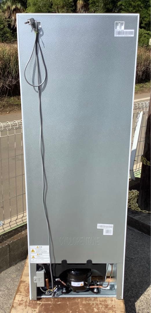 2025年製 ハイセンス 2ドア冷蔵庫 HR-D1701W 175L 白