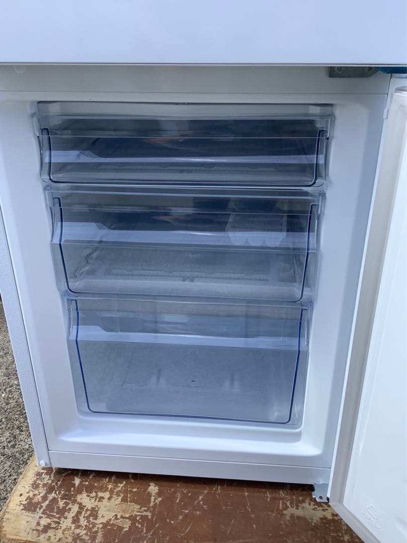 2025年製 ハイセンス 2ドア冷蔵庫 HR-D1701W 175L 白