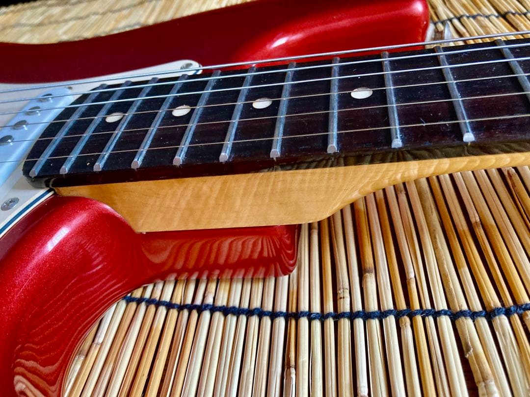 ☆依頼値下　☆美品　新機能満載で多彩な音色　希少な一本　Buskers ST