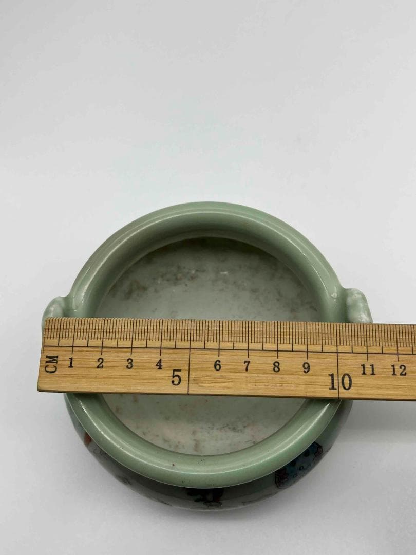 清光緒時代 豆青釉皮球花双系耳三足香炉 【旧家蔵出し】 精密