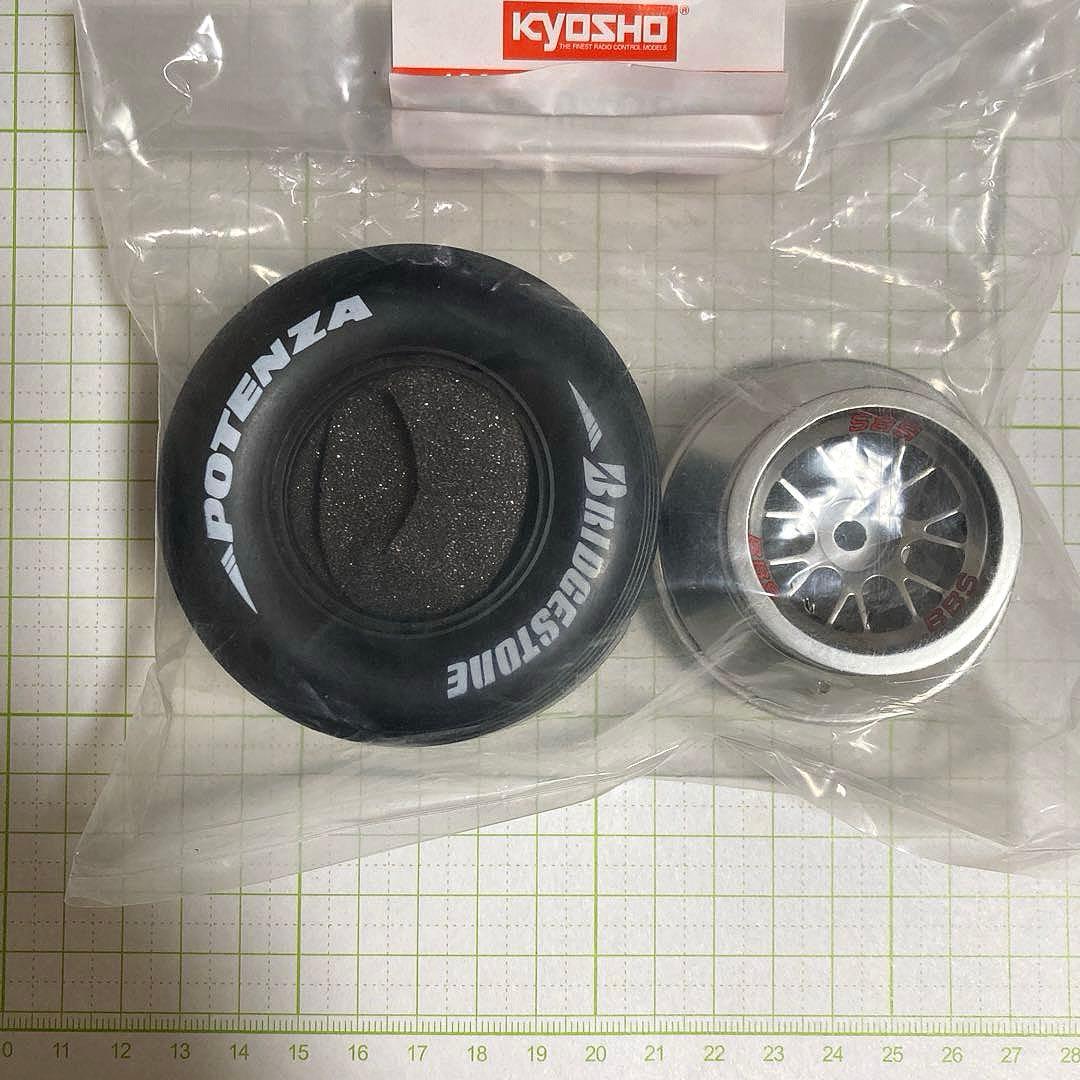 デアゴスティーニ　F1 フェラーリ　ラジコン　タイヤ・ホイールセット　6点