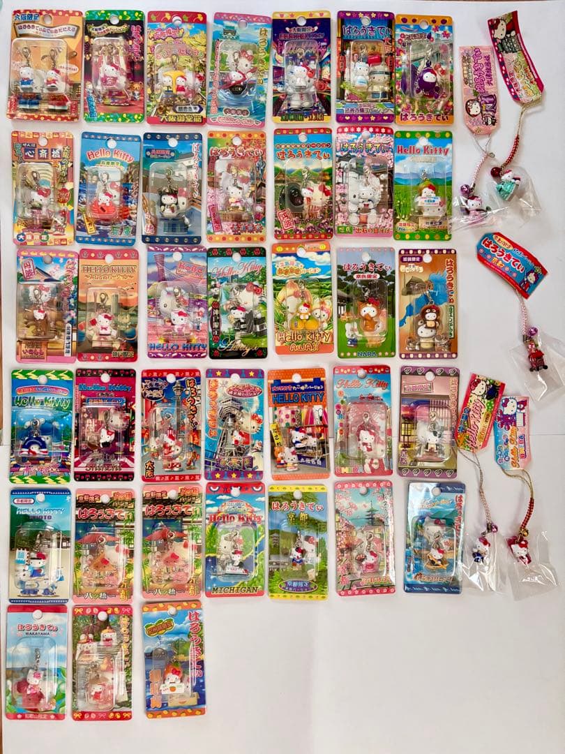 ご当地キティ　ファスナーマスコット＆根付け246個セット　まとめ売り