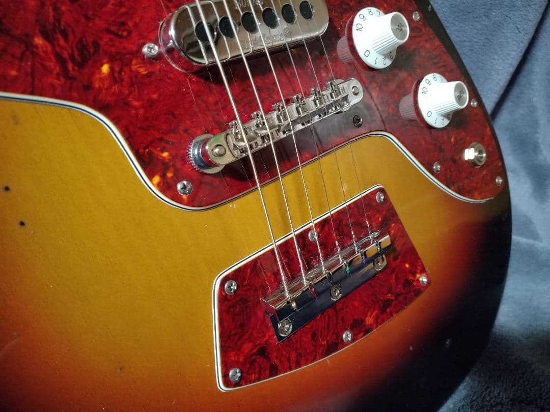 ホ*ラ様 EKO ヴィンテージ ビザールギター カスタム品