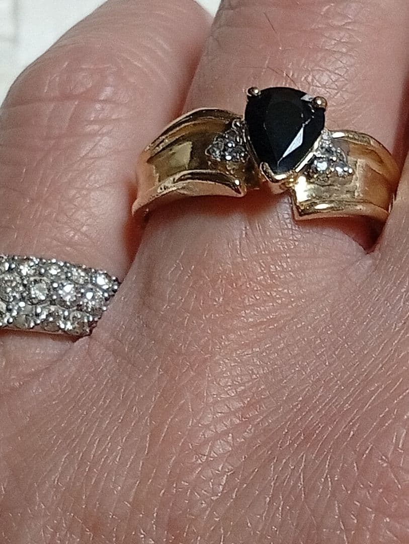 オニキス？ブラックダイヤ？トライアングルカット リング