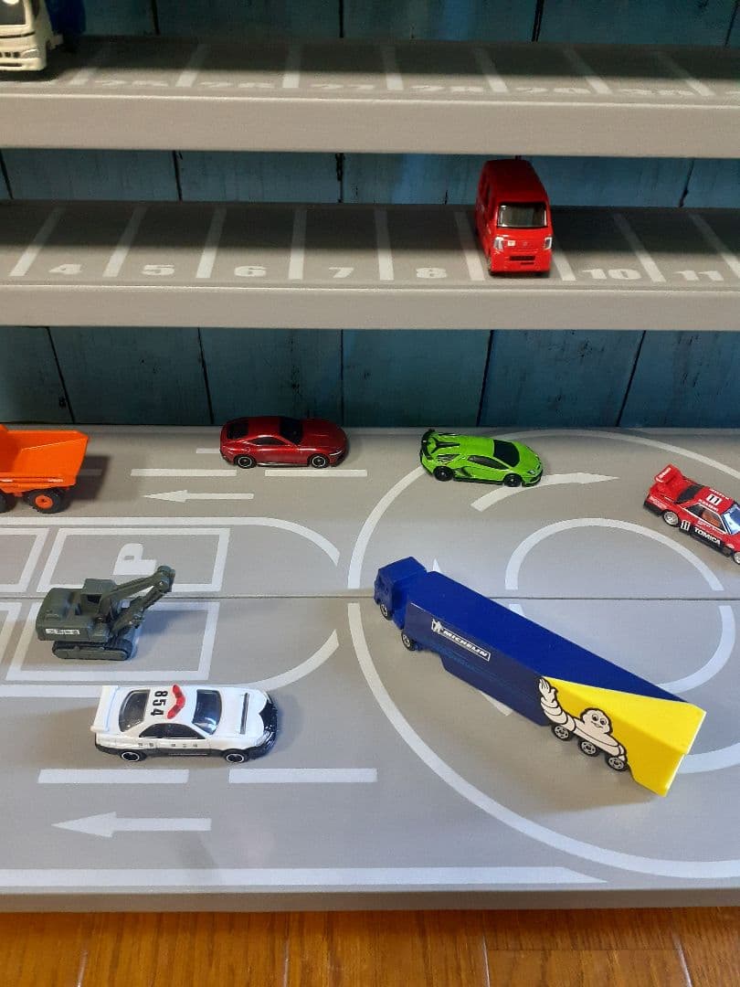 moon11段200台1枚板ヘリポート付ロータリー交差点付き