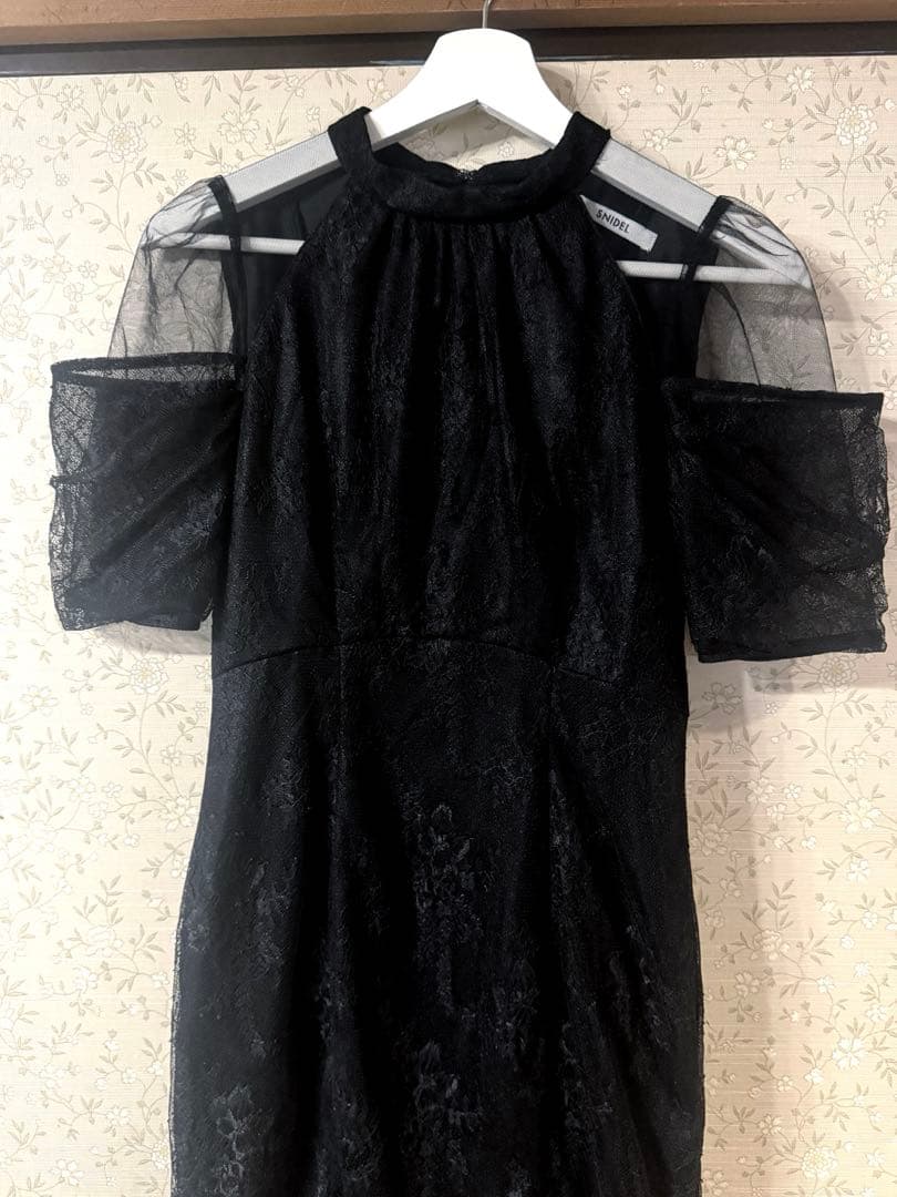 snidel シアーショルダーレースドレス ブラック