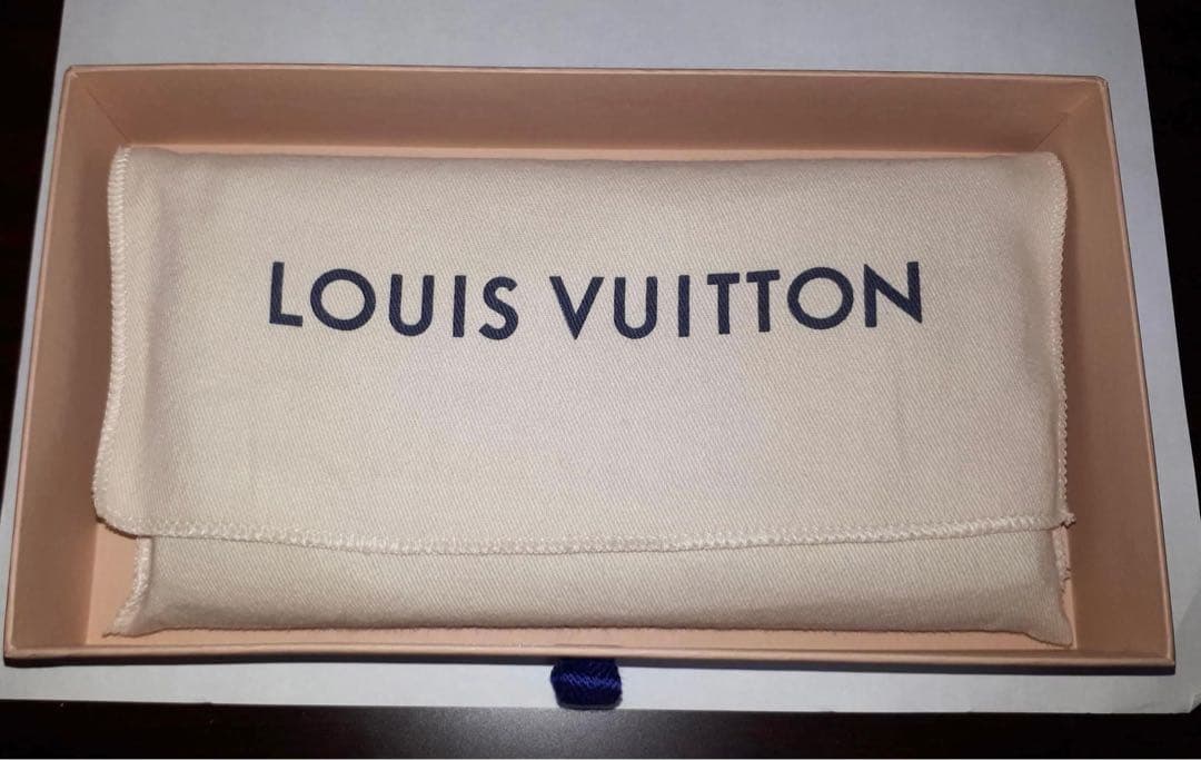 LOUIS VUITTON エピジッピー ウォレット ブラック 新品