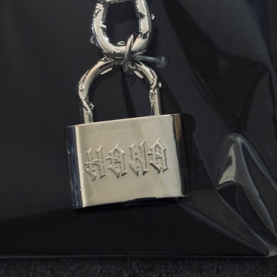 新品未開封】HANA「BAD LOVE」グッズ カラビナ 即購入可◎ 匿名発送