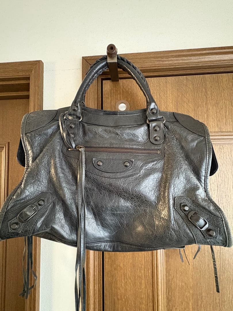 バレンシアガ　BALENCIAGA シティ