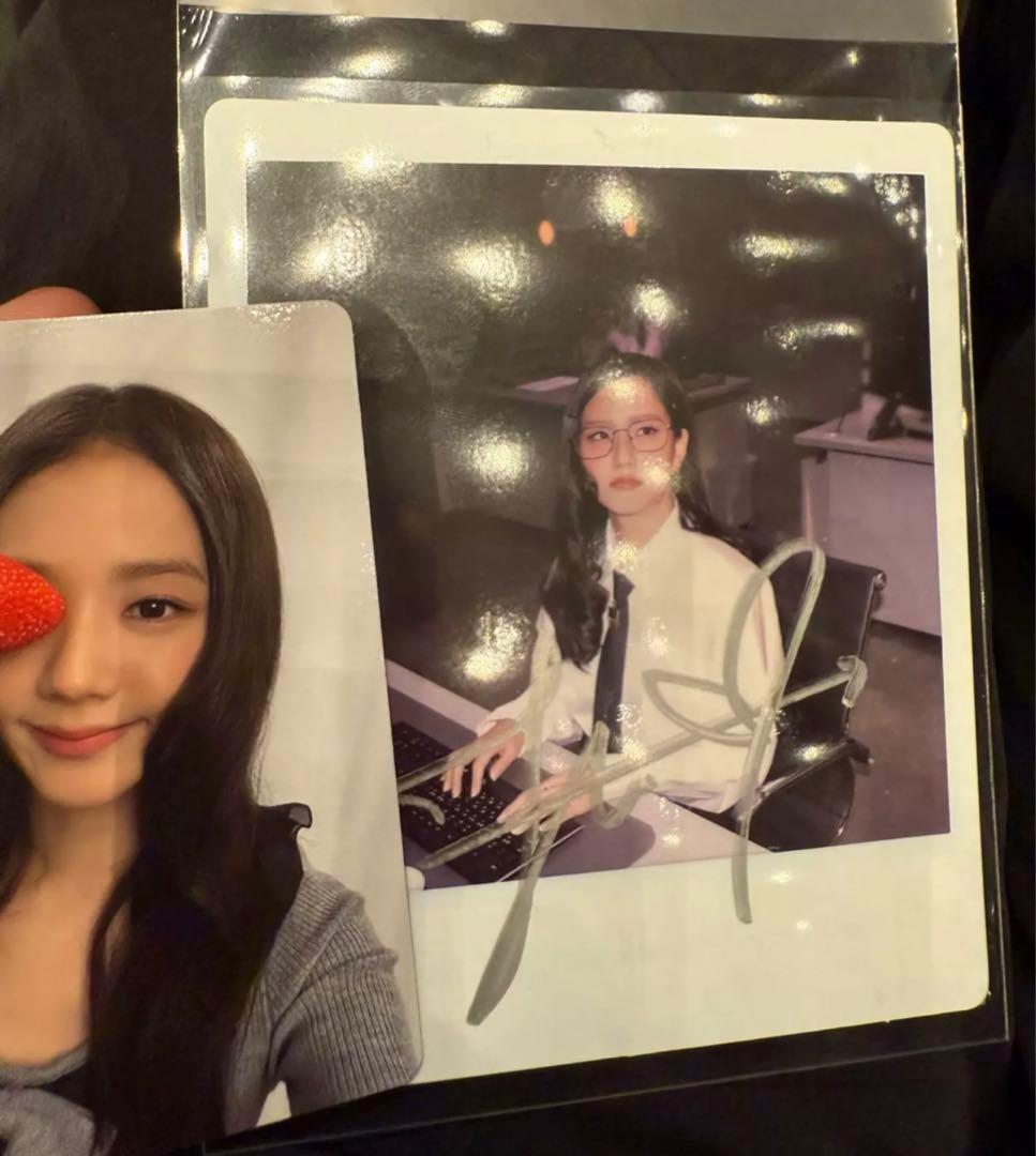 BLACKPINK ジス AMORTAGEマカオ入場者限定 サイン入りポラロイド BLACKPINK ジス AMORTAGEマカオ入場者限定 サイン入りポラロイド