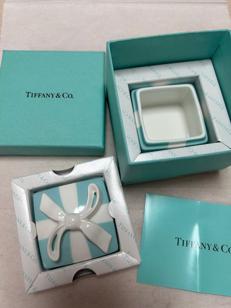 Tiffany & Co. ティファニーブルー ギフトボックス新 デザイン