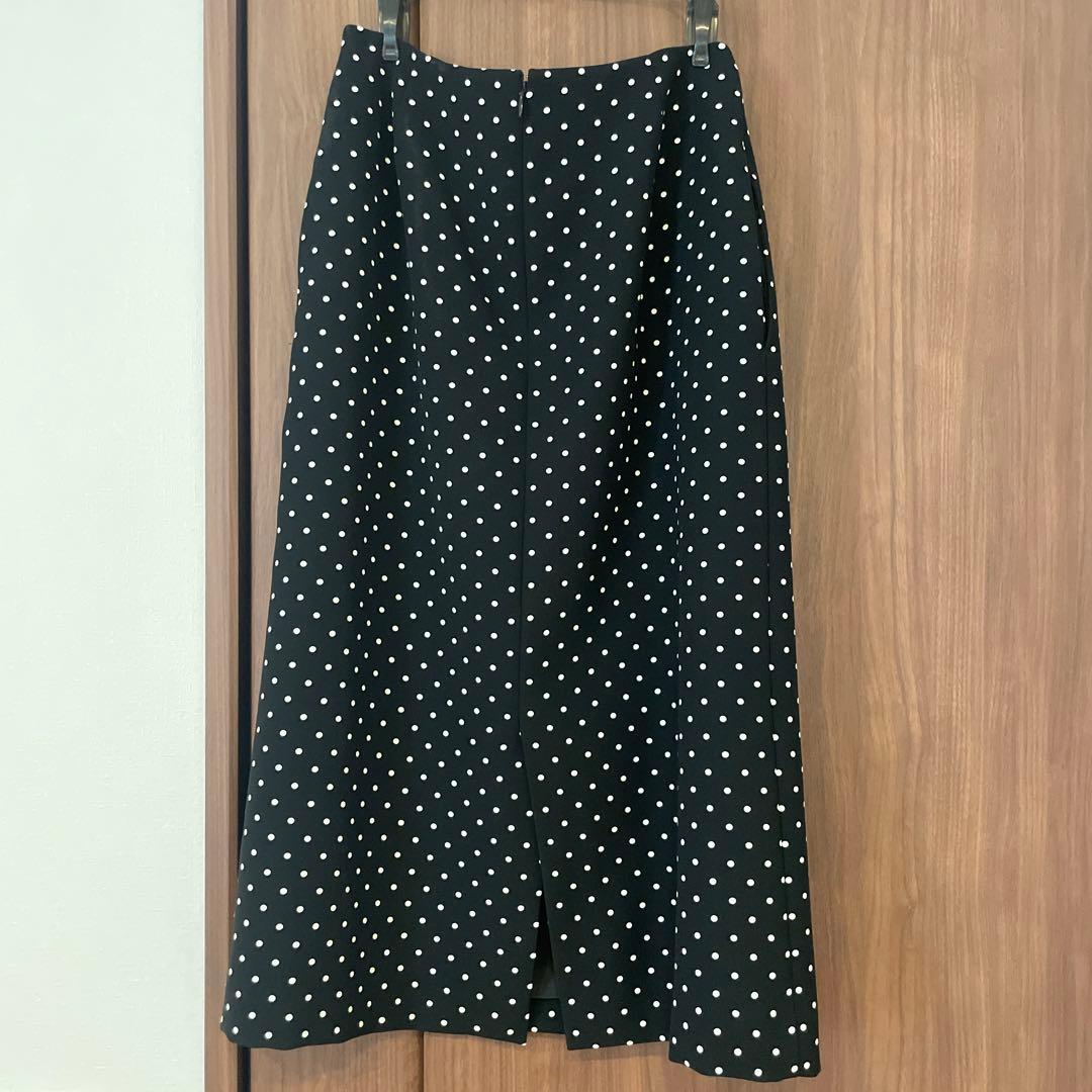 ボーダーズアットバルコニー 水玉模様 フレアスカート 後スリット