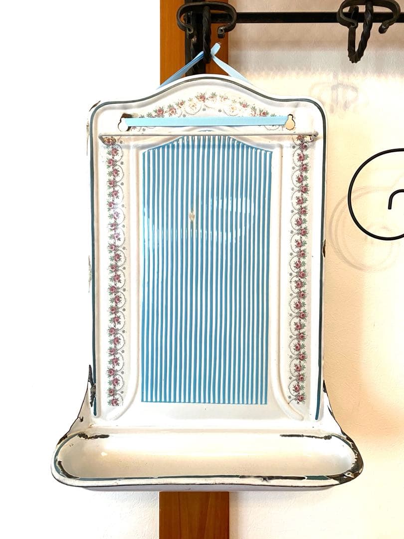 フランスアンティークBB社ローズガーランドレードルラック - メルカリ