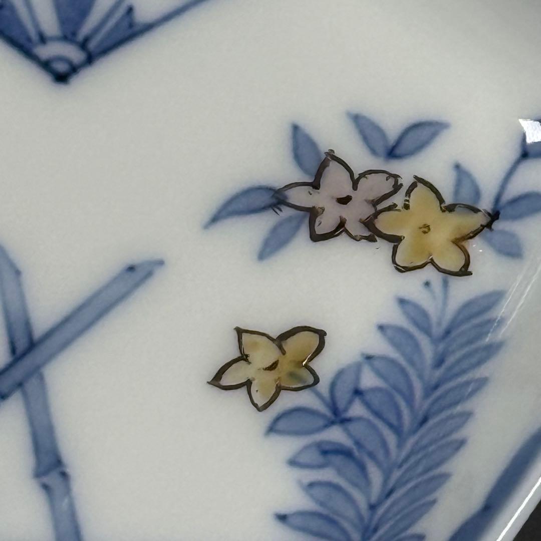 重要無形文化財指定 十三代 柿右衛門 「染錦 地紋垣菊画のし形皿」 五