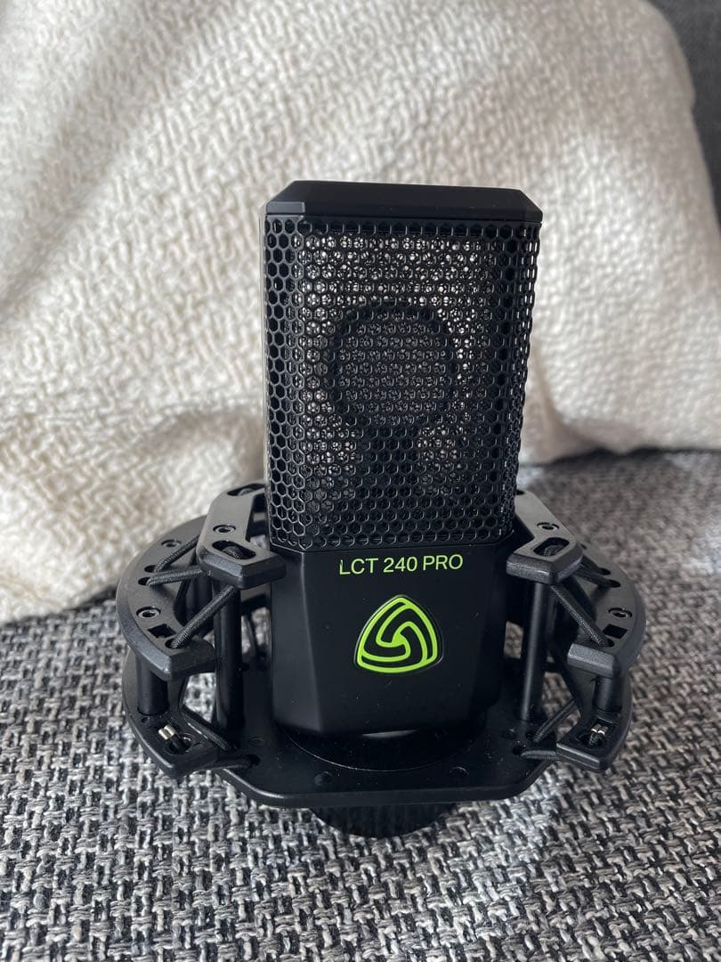 Lewitt LCT 240 PRO 専用ショックマウント付 その2