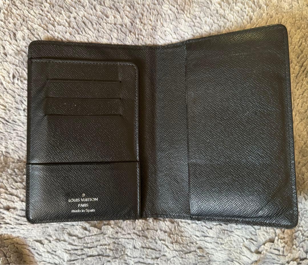 ルイ・ヴィトン パスポートケース タイガレザー