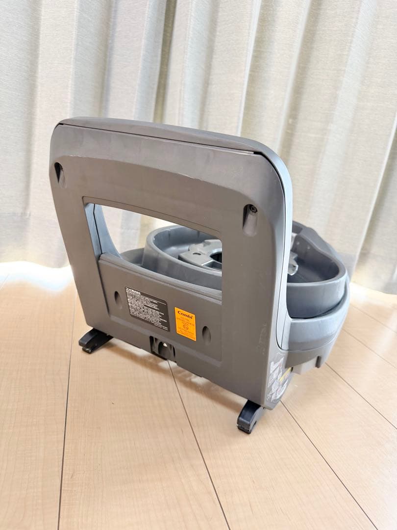 combi コンビ THE S のせかえベース チャイルドシートISOFIX