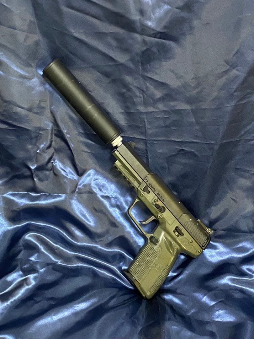 マルシン　CO2ガスブローバック　ファイブセブン　限定サプレッサー付きおまけあり