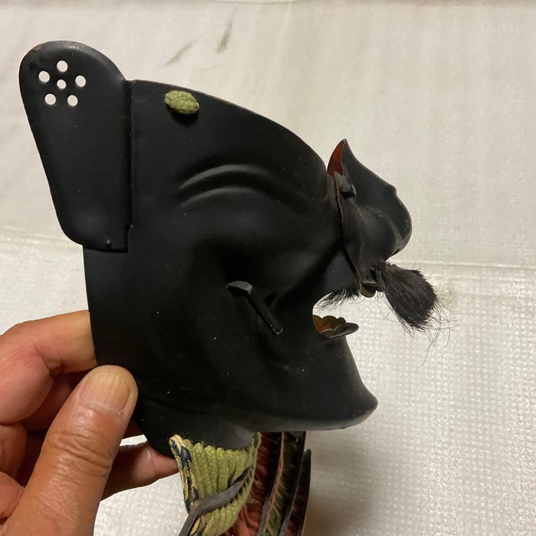 鎧兜の面頬／近代甲冑の代物。鉄製。【この部分のみとなります　美品】。