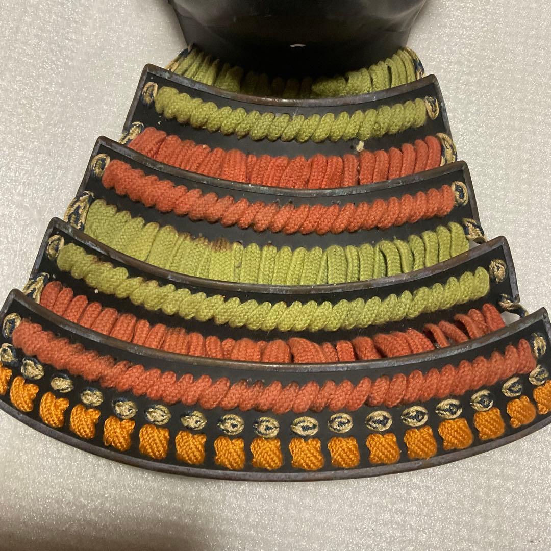 鎧兜の面頬／近代甲冑の代物。鉄製。【この部分のみとなります　美品】。