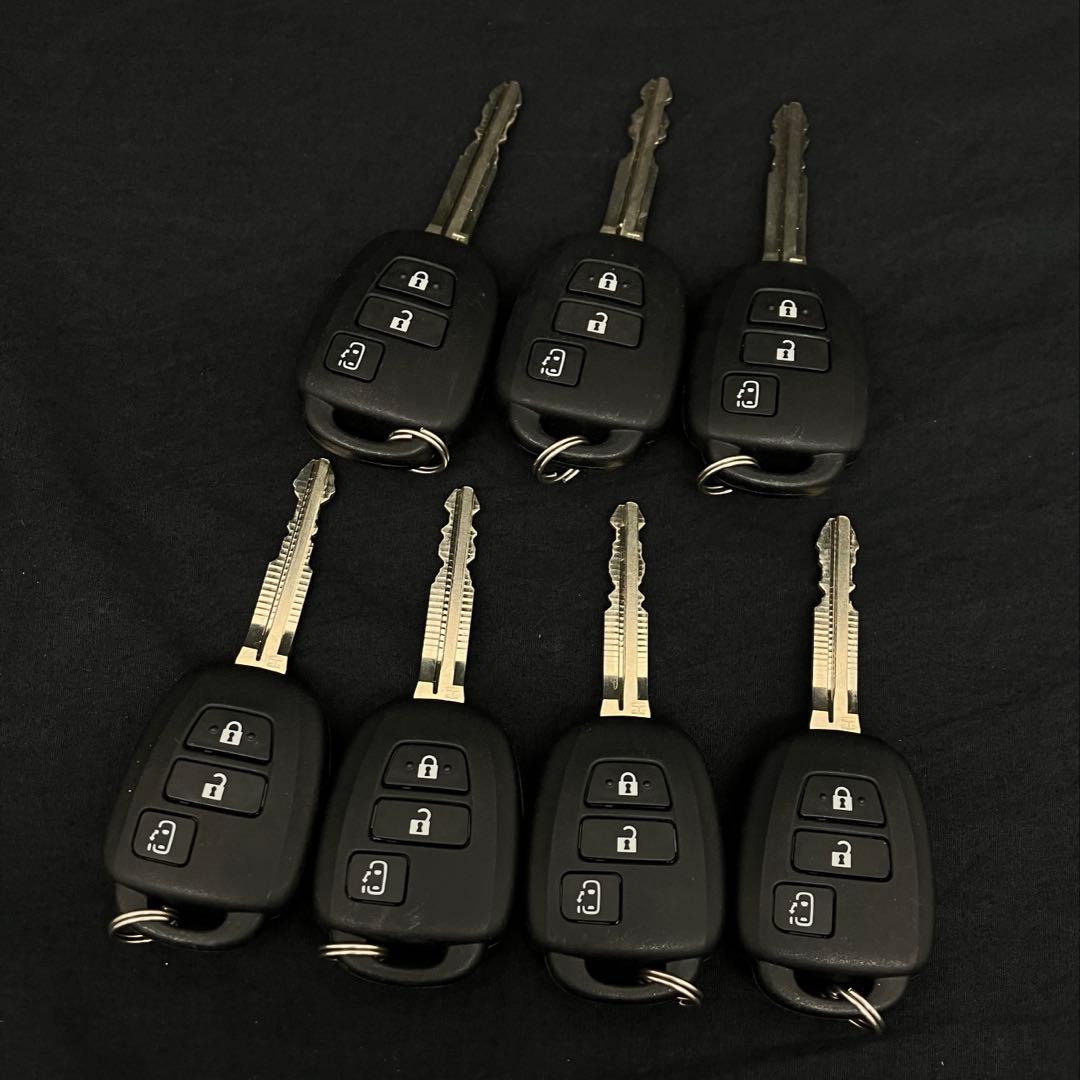 ハイエース3ボタンキー 7本セット