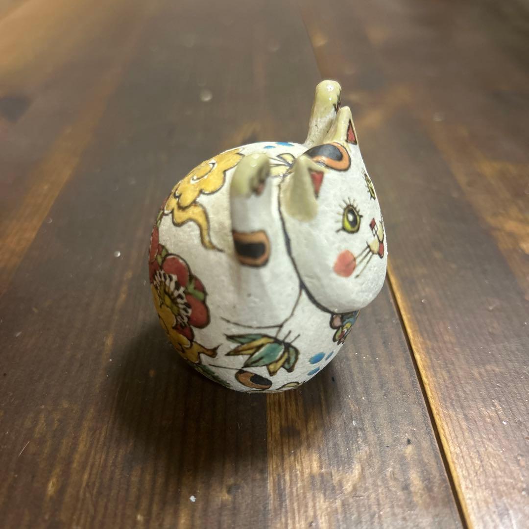 作家　陶芸作家　招き猫　欲張り両手上げ猫　縁起物　金運　幸福　商売繁盛　手描き