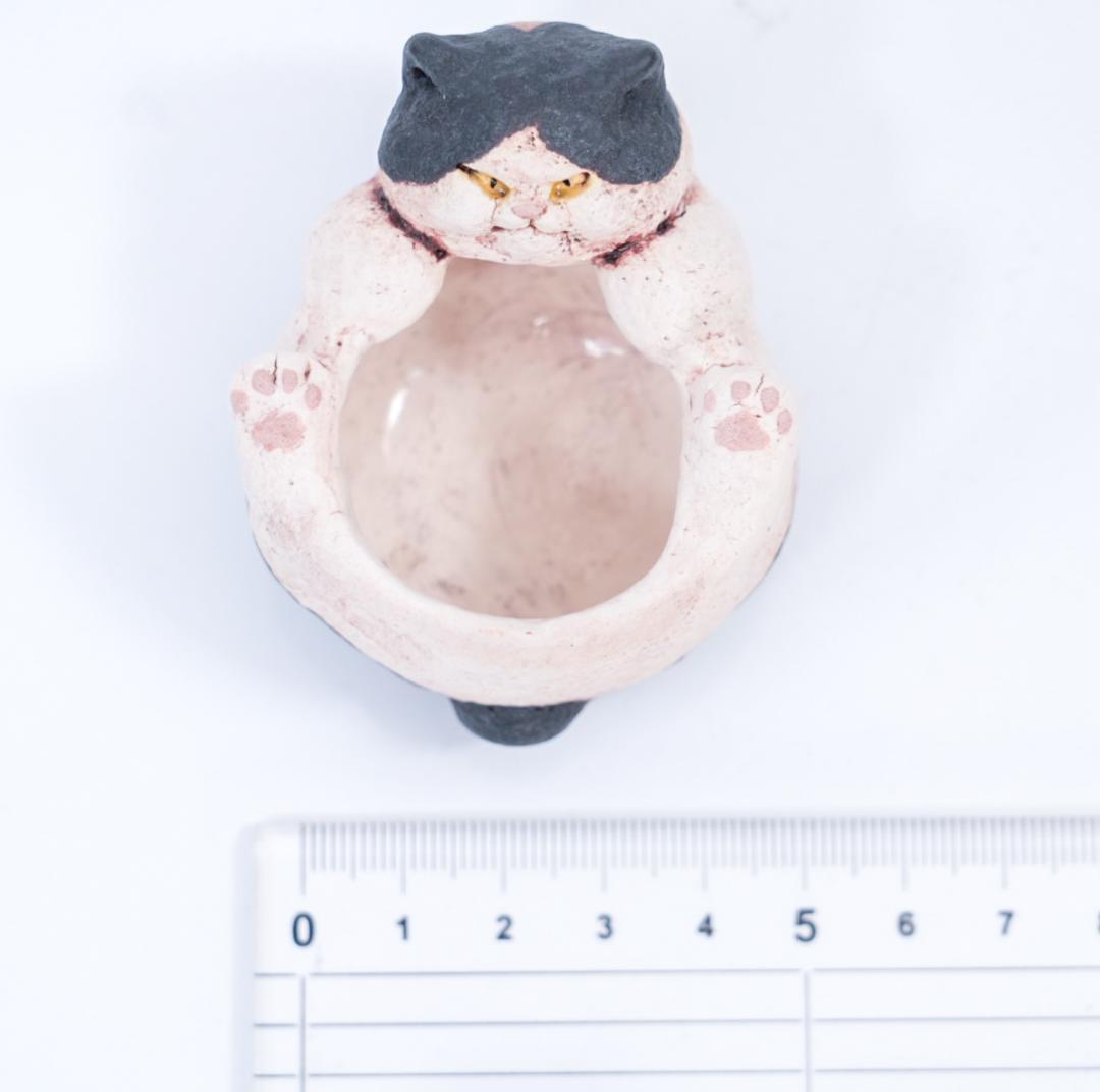 白亜器★猫口（にょこ）ハチワレ猫　ぐい吞み／小鉢★作家物・一点物・希少