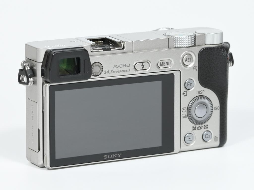 【美品】 ソニー α6000 ILCE-6000 レンズセット《SC数5220》