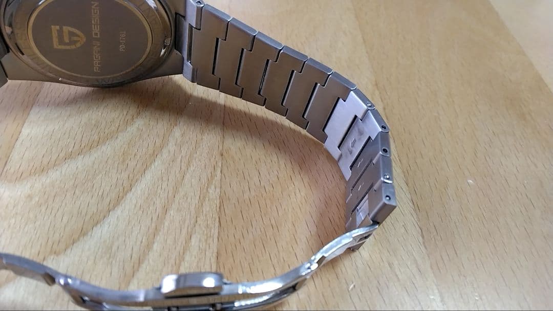 仮*ー様 pagani design クロノ 防水性能100m パンダ