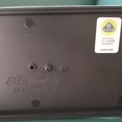 ミニチャンプスロータスF1E20K.ライコネンアブダビGP優勝モデル