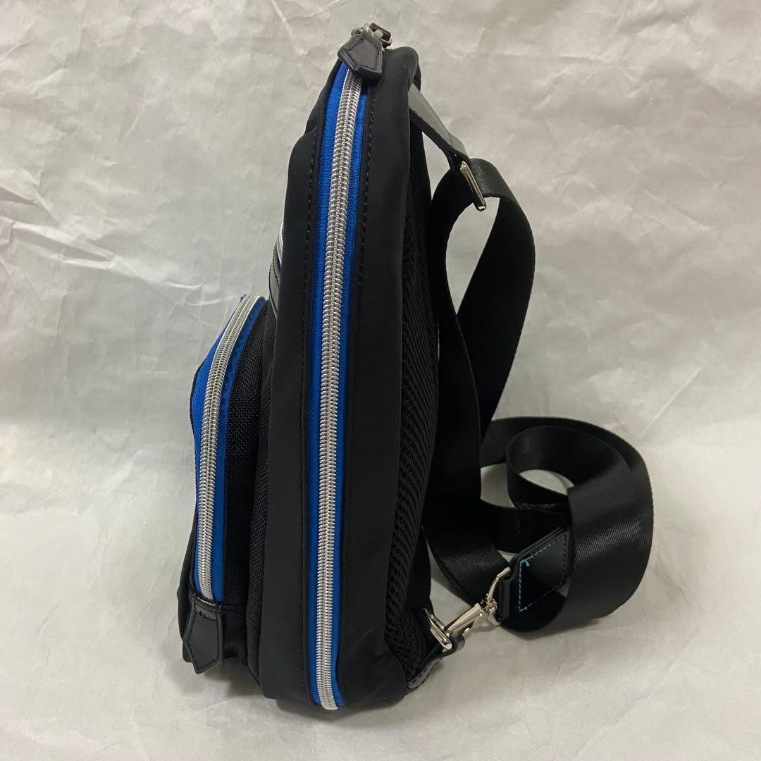 美品 五等分の花嫁∽ 5周年記念 バリスティックナイロンボディバッグ