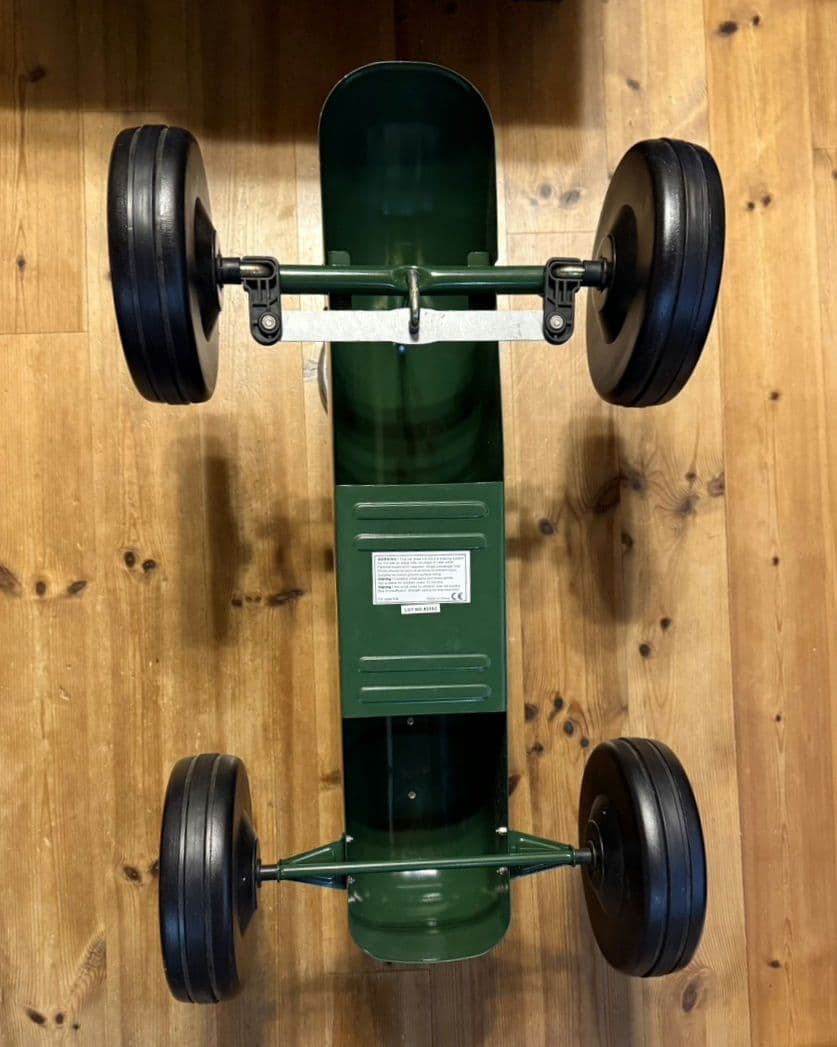 アルタバーク V8レトロレーサー