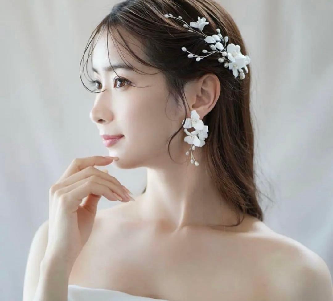 【美品】STELLA BRIDAL ホワイトフラワーと淡水パールのヘッドドレス