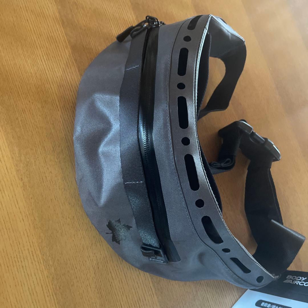 試運転のみ美品LOGOS ロゴスボディエアコンvツインクール野電専用保冷剤セット