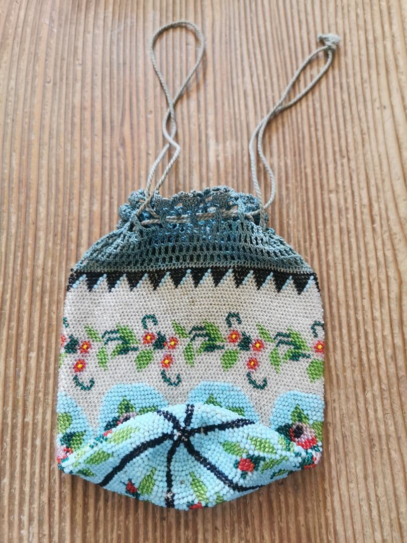 アンティーク マイクロベビービーズ花刺繍レース編巾着バッグ アール