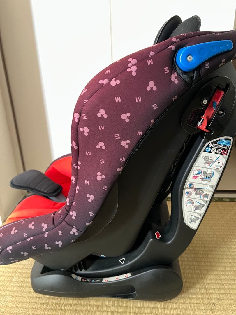 最終お値下げ　ミッキー　ディズニー　デザイン チャイルドシート　限定品