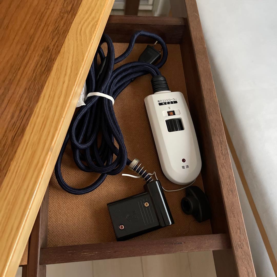 ニトリ　ハイダイニングテーブルこたつ　３点セット